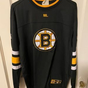 Ultra warm Boston Bruins pullover